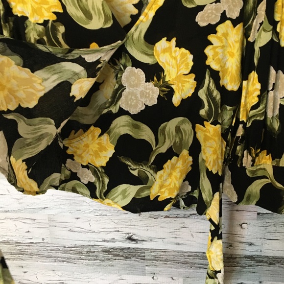 Zara Black/Yellow Floral Wrap Top - Picture 5 of 7